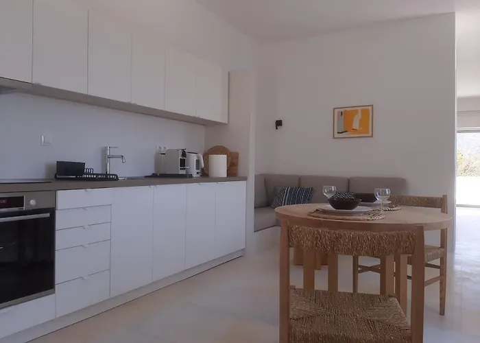 Apartamento Theros 3 *