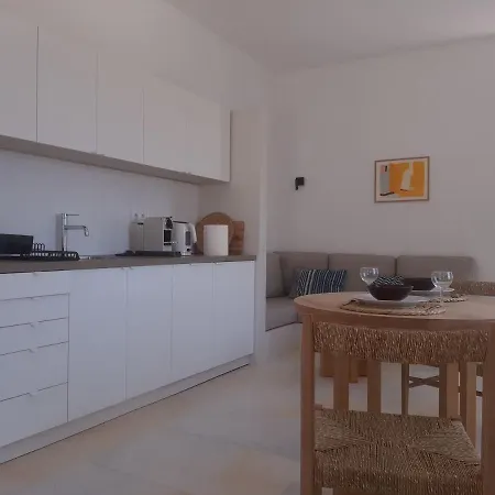 Apartamento Theros 3 *
